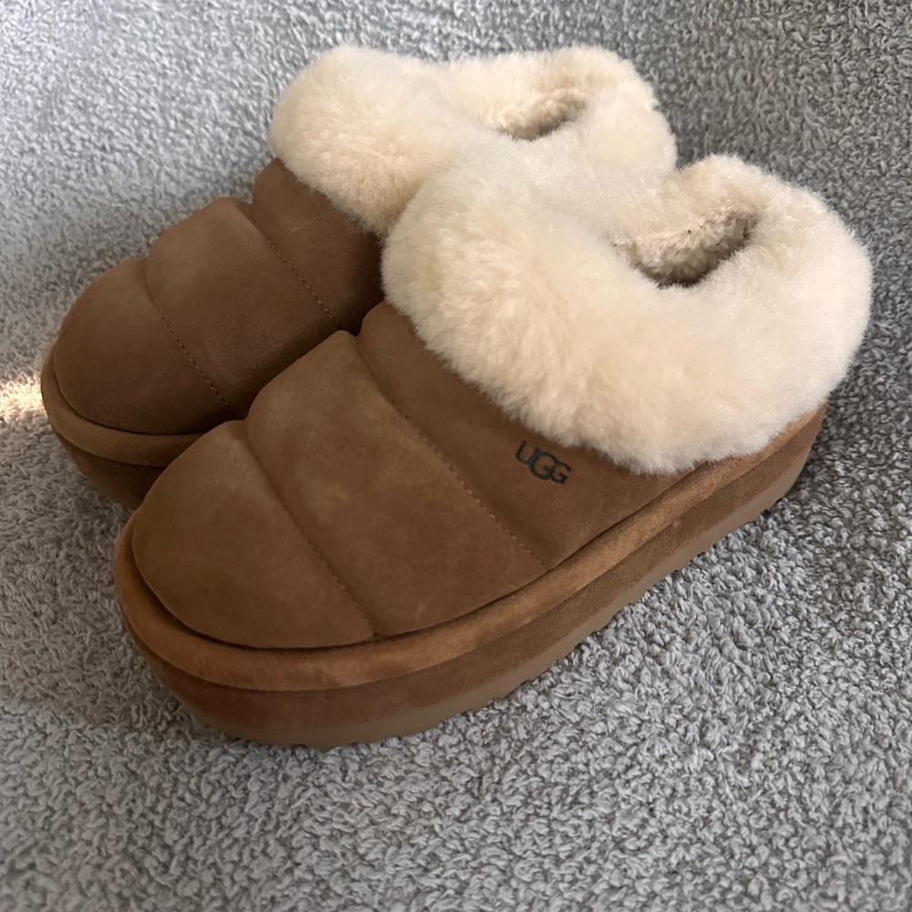 UGG Chestnut Brown Shearling-Lined Platform Slipp… - image 3